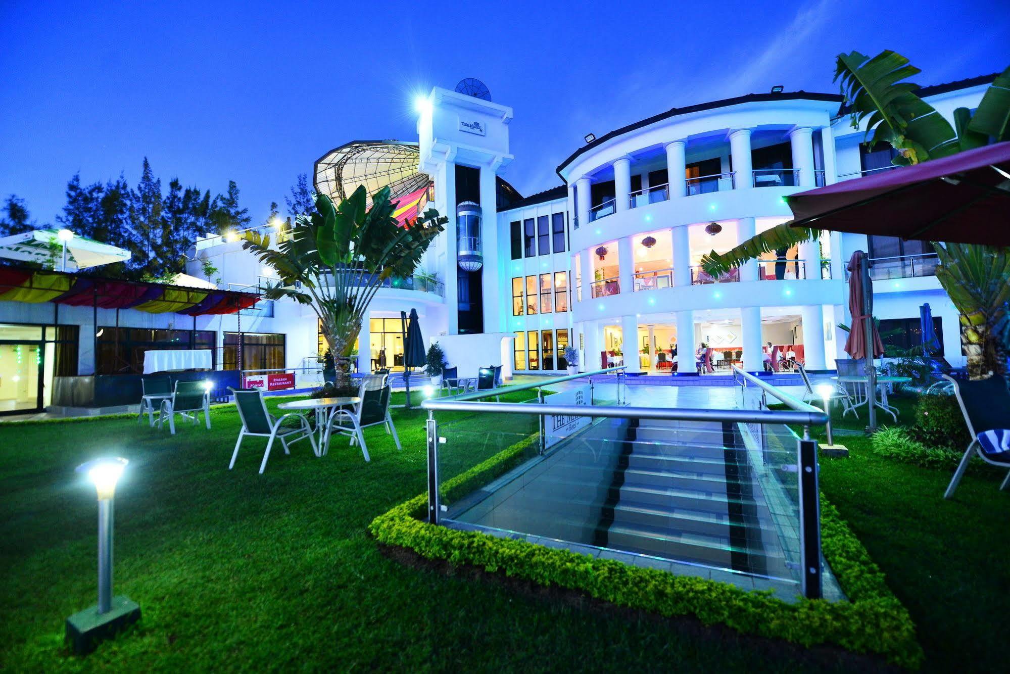 The Manor Hotel Кигали Экстерьер фото