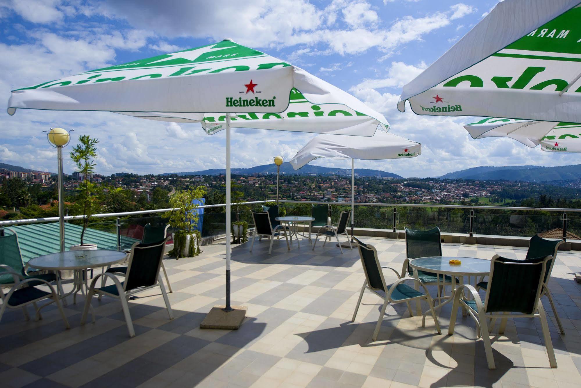 The Manor Hotel Кигали Экстерьер фото