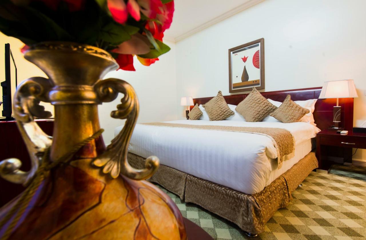 The Manor Hotel Кигали Экстерьер фото